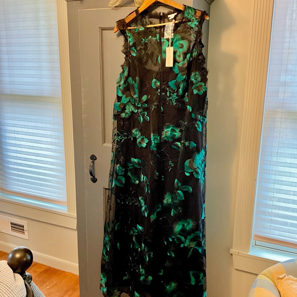 Gorgeous Floral Lace Black & Green Midi Dress